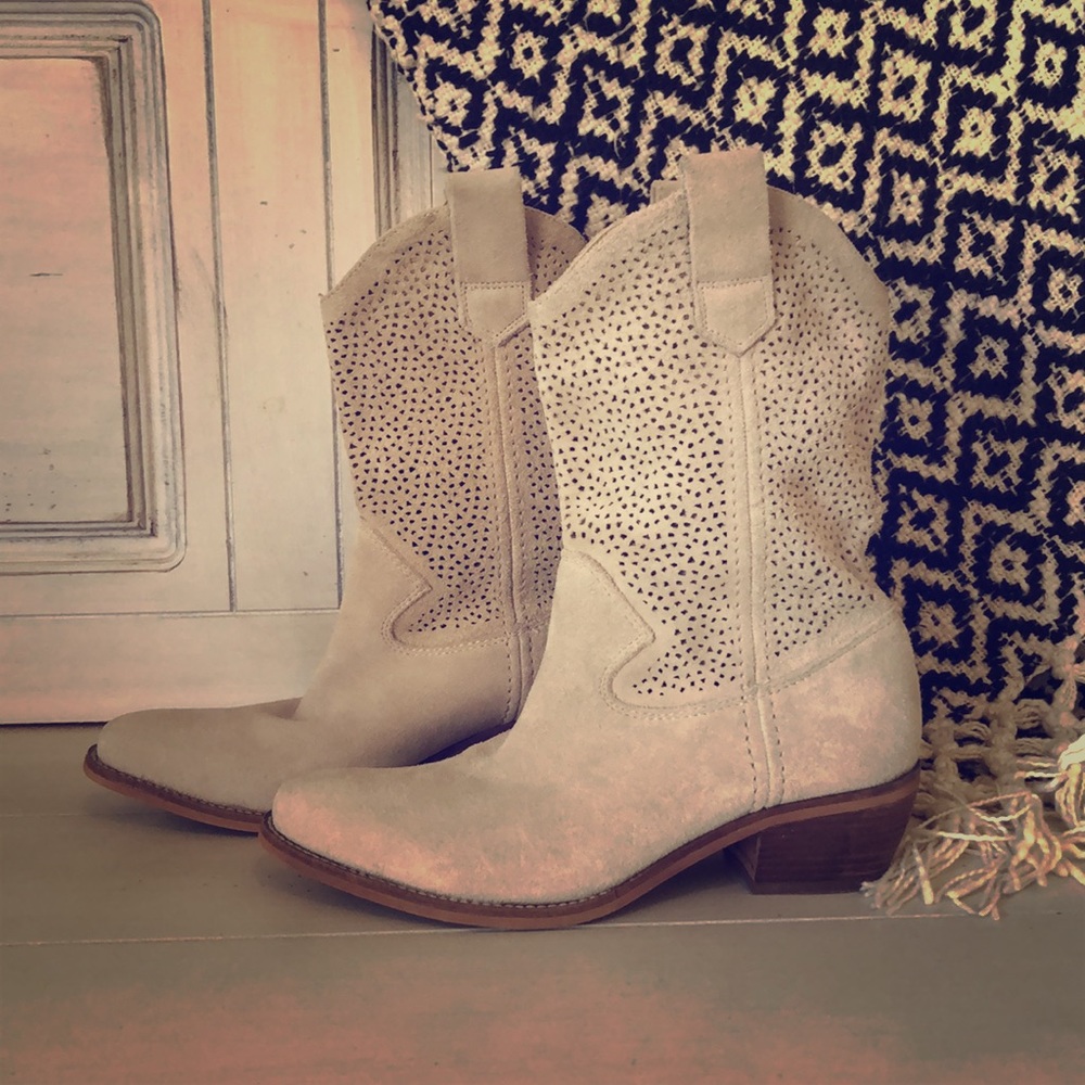 BCBG Generation leather suede cowboy boots